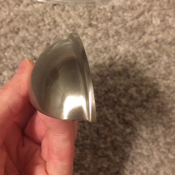 Cabinet Fixtures - Includes 6 pieces total! - Picture 2 of 11